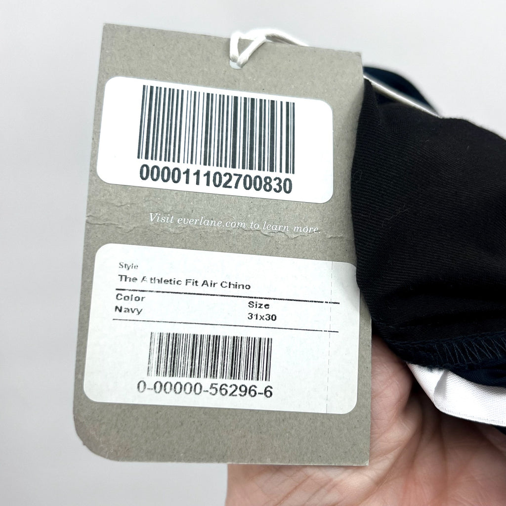 EVERLANE Men's The Athletic Fit Air Chino Pants 31x30 Navy Blue Flat Front NWT