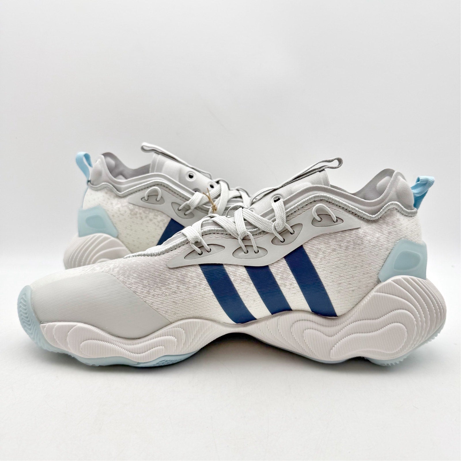 Adidas Mens Trae Young 3 Basketball Shoes US 8 White Grey Athletic Sneakers NWOB