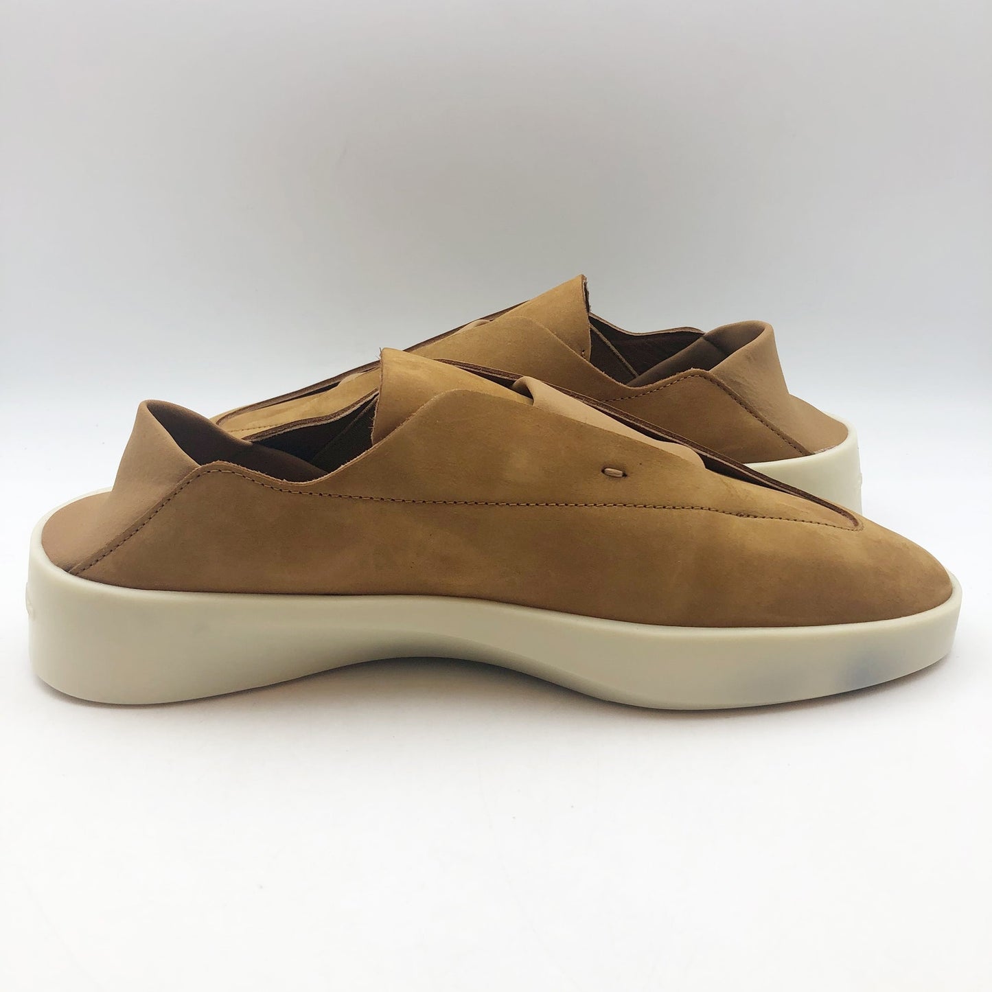 Wolf & Shepherd Mens 7.5 Womens 9 Cruise Ace Slip On Sneaker Tan Sandstorm NIB