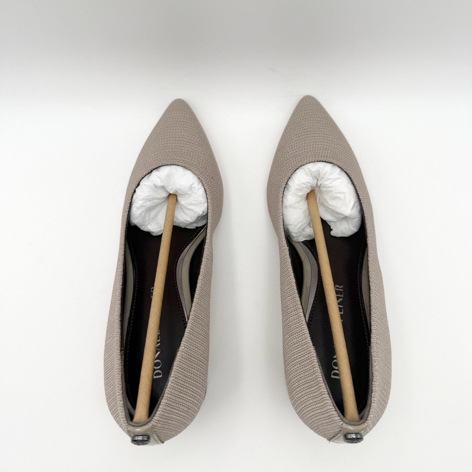 Donald Pliner Womens Suzette Heels Size 7.5 M Taupe Stretch Knit Pumps NIB