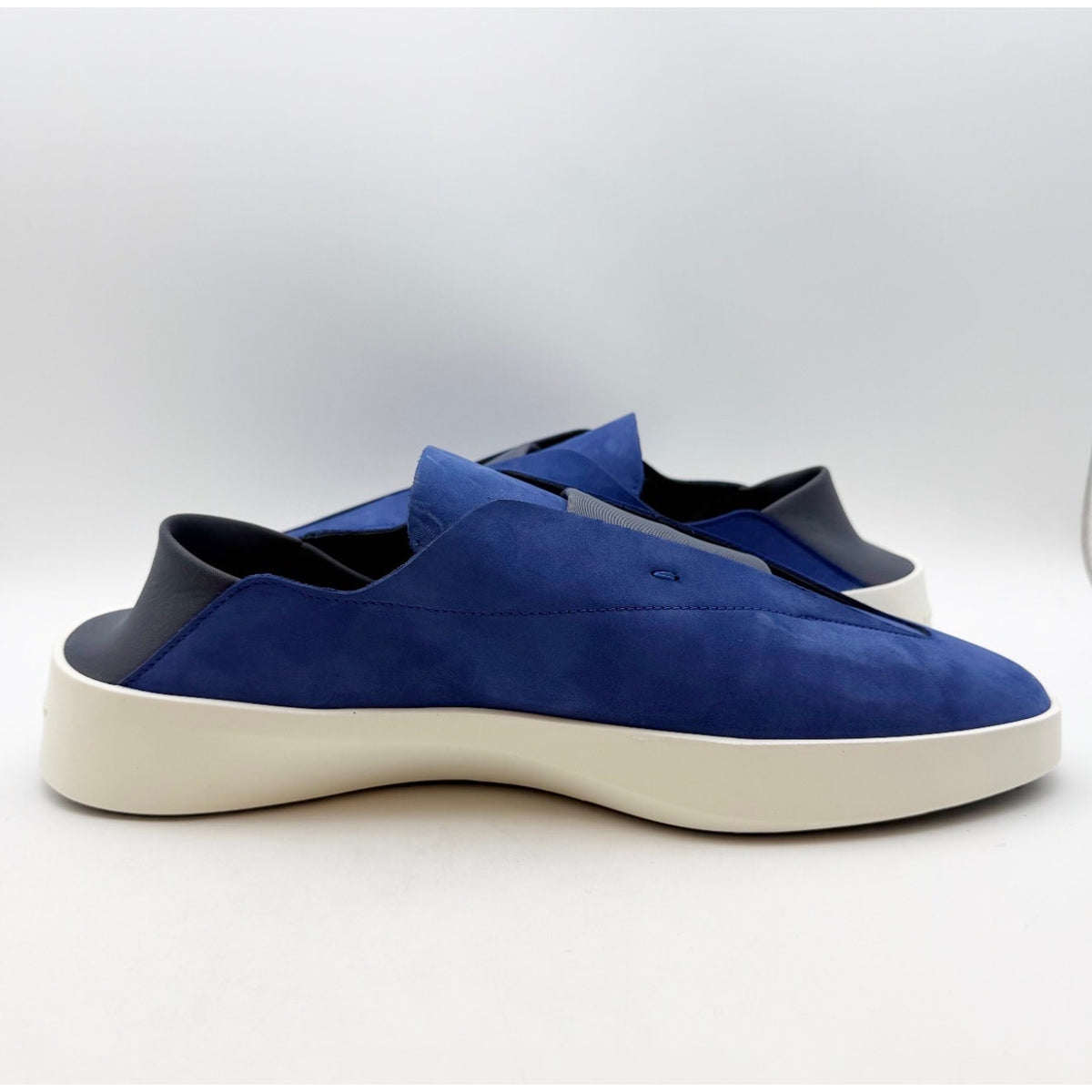 WOLF & SHEPHERD Cruise Ace Slip On Sneakers Mens 12 Womens 13.5 Sport Blue NIB