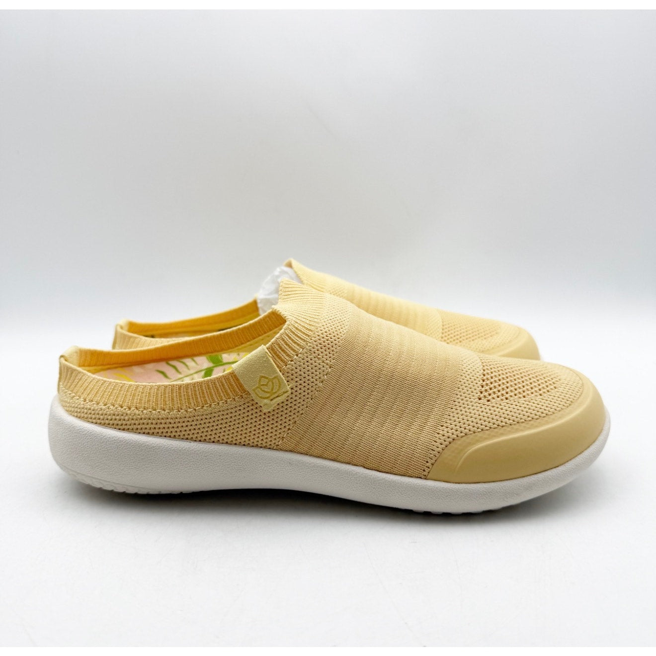 Spenco Women's Blissful Casual Shoes Size 6 Sundress Yellow Slip On Mule NIB