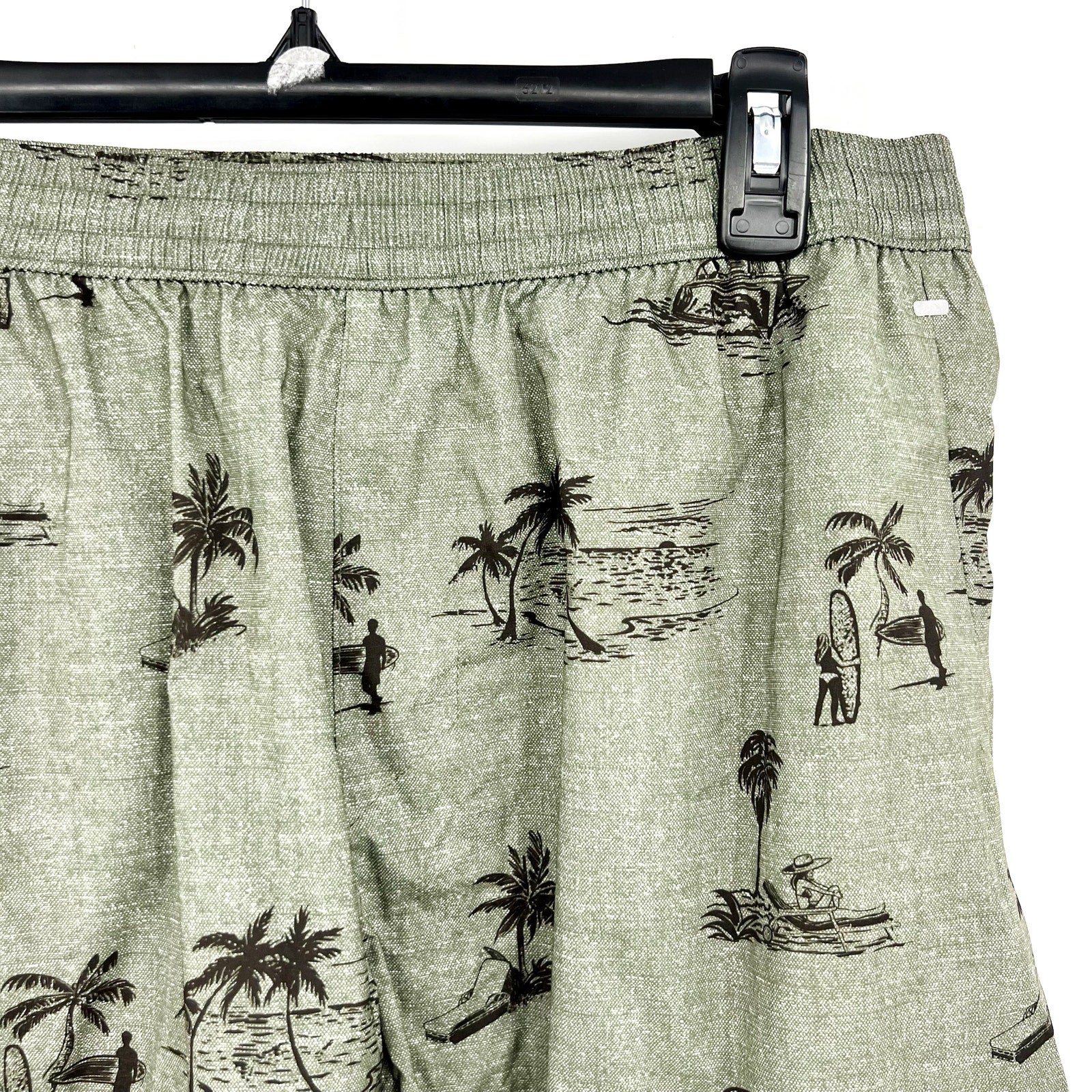TOMMY BAHAMA Men’s Island Zone Hybrid Board Shorts Large Army Green 6-Inch NWT