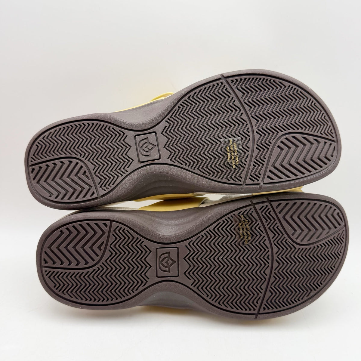 Spenco Womens Vista Slip On Sandals Size 7.5 WIDE Yellow Leather Comfort NIB