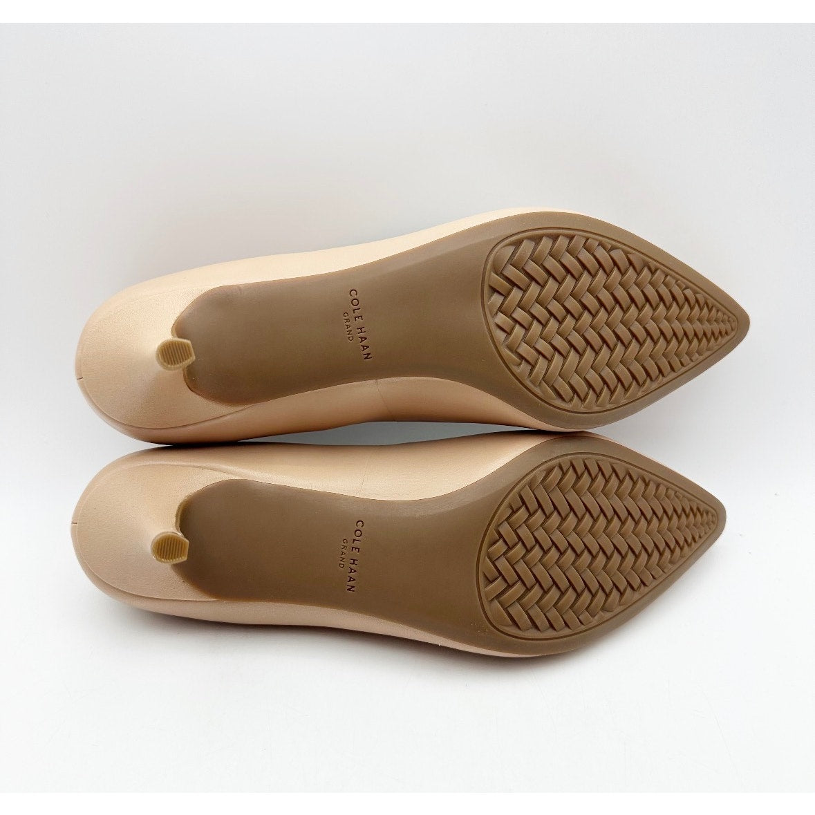Cole Haan Womens Go-to Park Pump Size 7.5 EU 38 Tan Nude Leather 65 mm Heels NIB