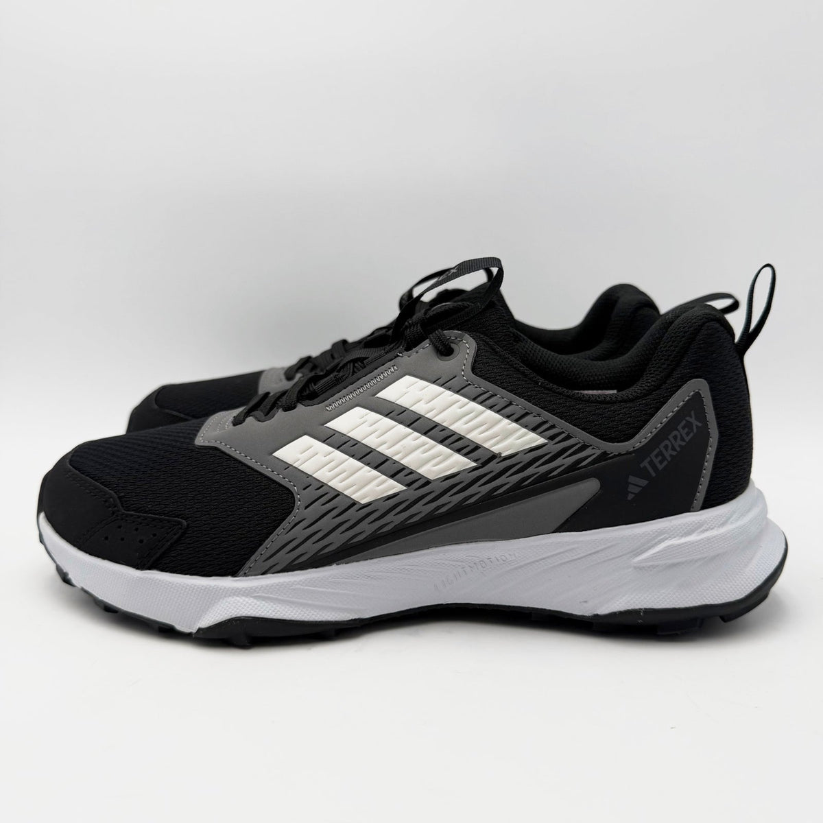 adidas Womens Terrex Tracefinder Trail Athletic Shoes Size 9 Black Grey NWOB