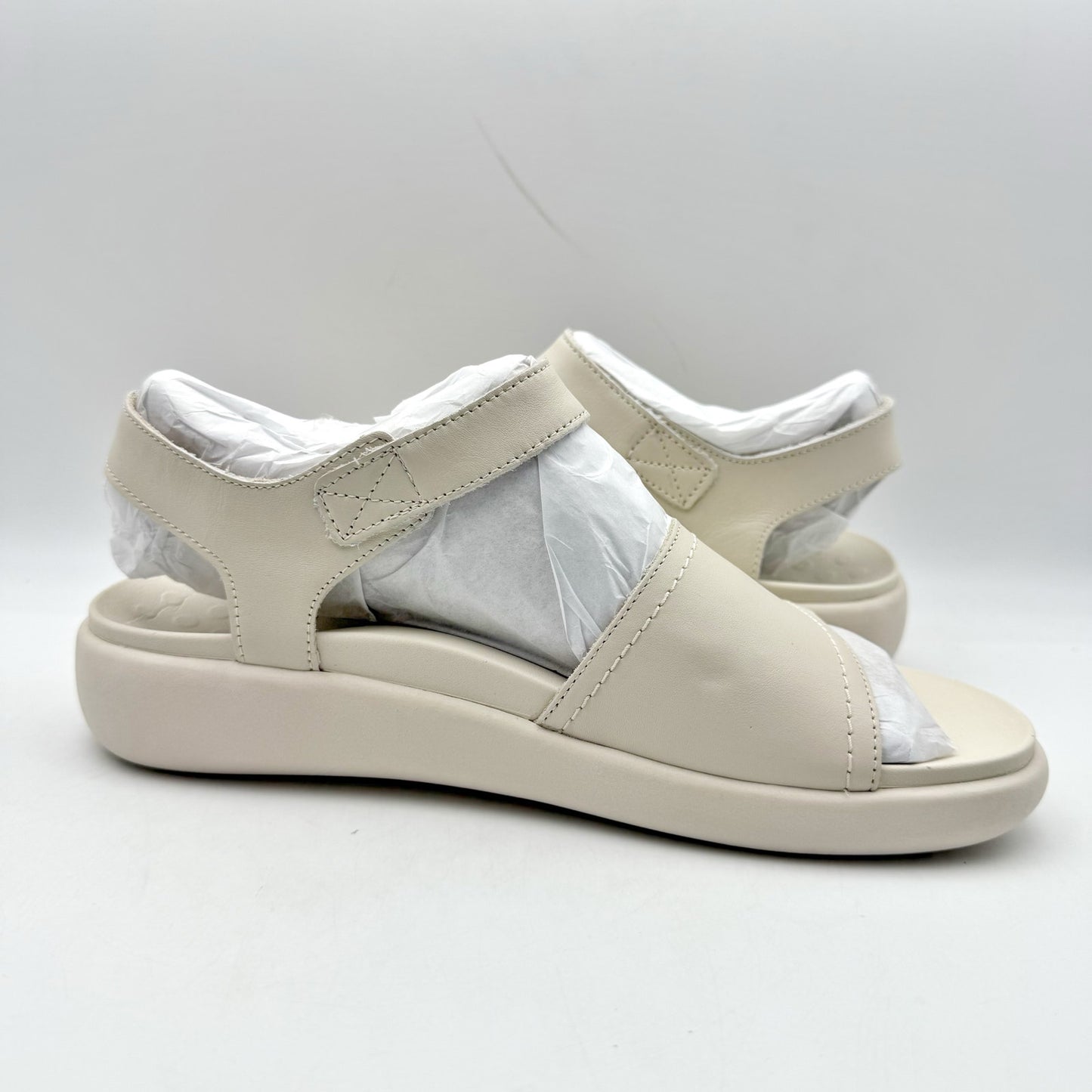 Vionic Womens Awaken Sandals US 8 Wide EU 38.5 White Cream Leather NIB