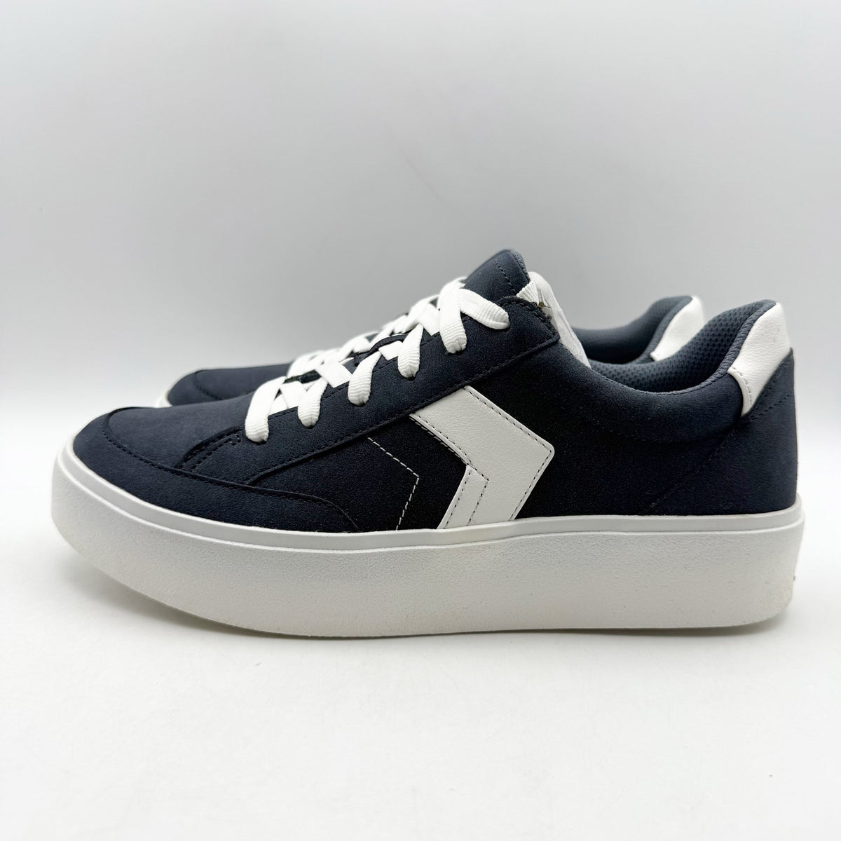 Dr. Scholls Womens Madison Low Top Sneakers Size 9.5 Navy Blue Vegan Leather NIB