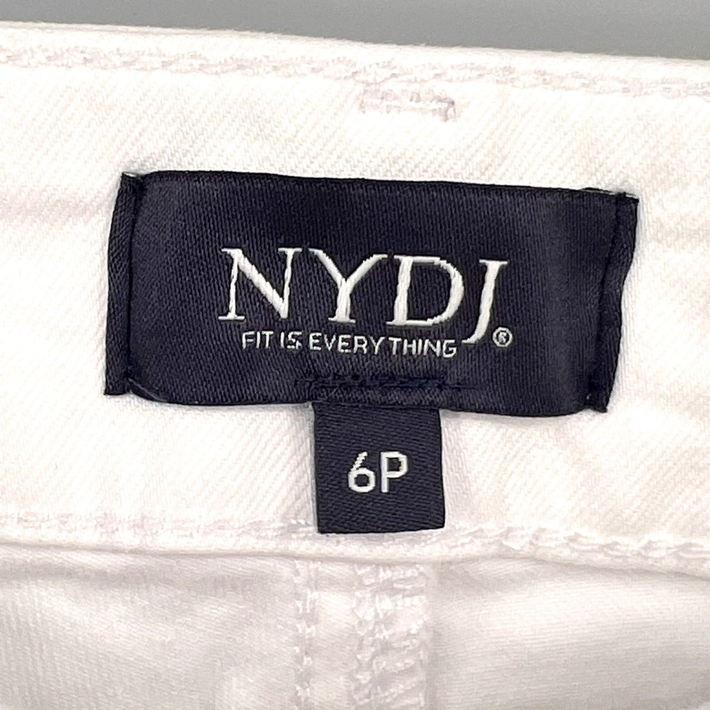 NYDJ Womens Ella Denim Shorts Size 6 PETITE Optic White 8" Inseam NWT