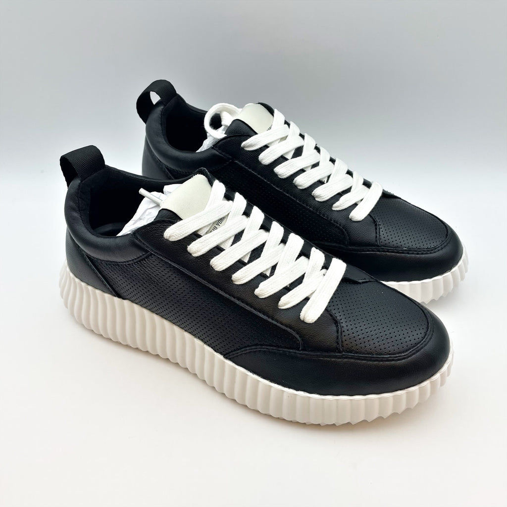 Steve Madden Womens Shock Casual Sneaker US 7.5 M Black Leather Lace-Up NIB
