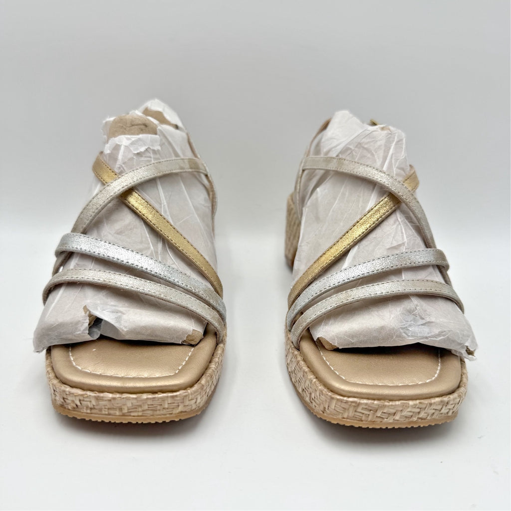 Donald Pliner Womens Rosalie Sandals Size 8 Metallic Silver Gold Leather NWOB