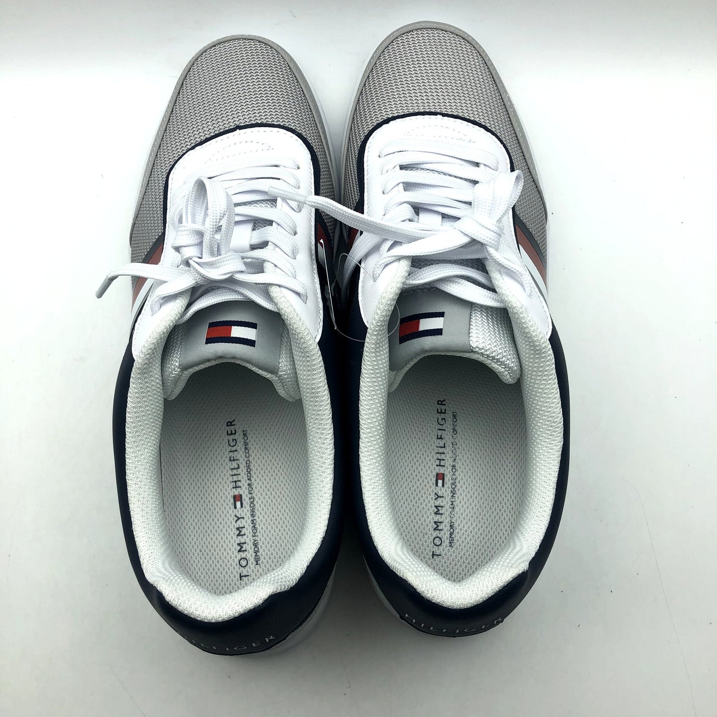 Tommy Hilfiger Mens Lessio Casual Sneakers Size 12 Grey Blue Red NIB