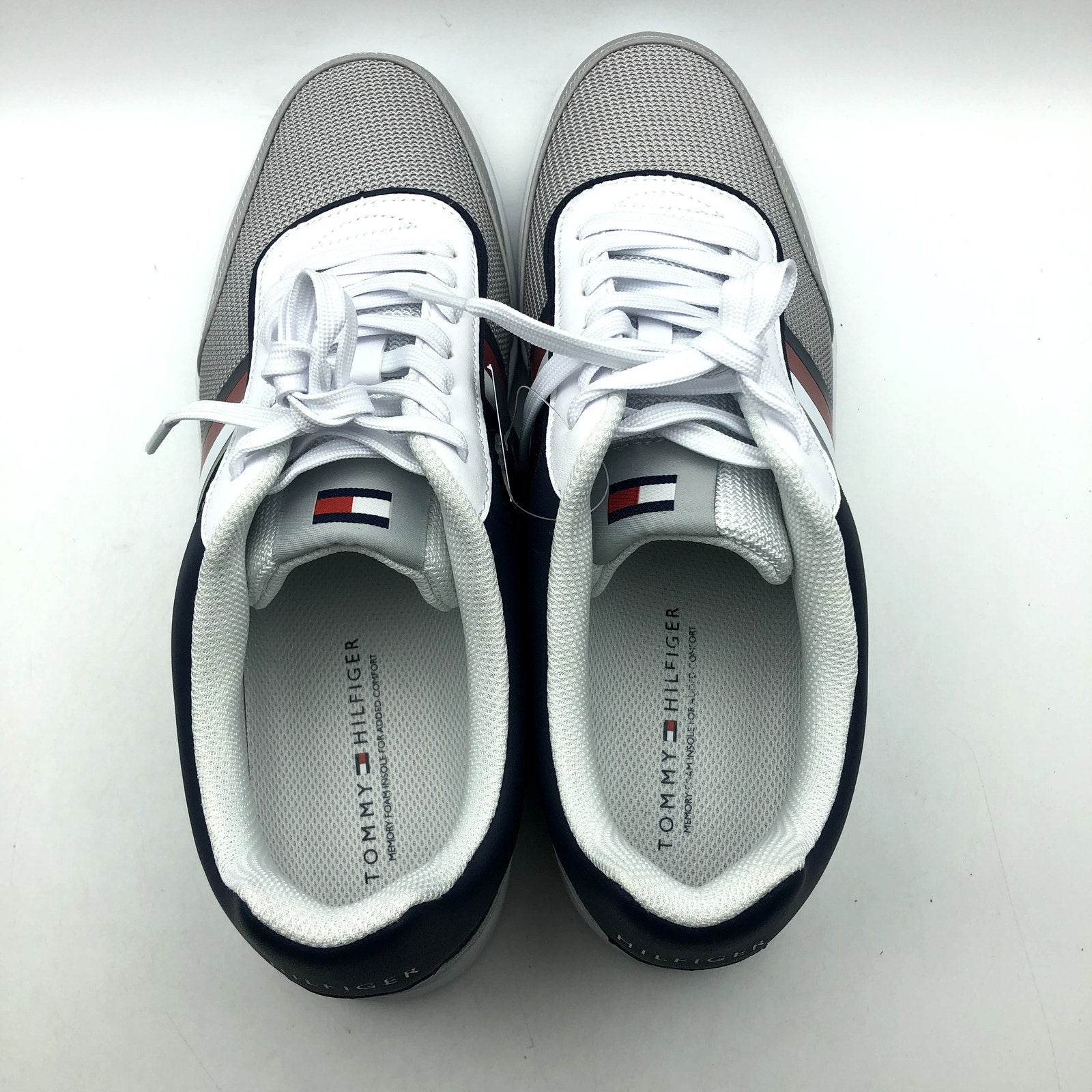 Tommy Hilfiger Mens Lessio Casual Sneakers Size 12 Grey Blue Red Stripe NIB