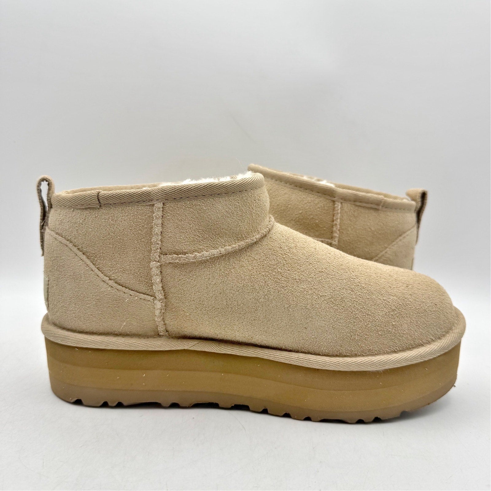 UGG Women Classic Ultra Mini Platform Boot US 5 Sand Suede Fur Plush Lining NWOB