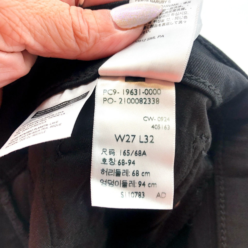 LEVI'S Women's 314 Shaping Straight Jeans 27x32 US 4 Soft Black NWT 196310000