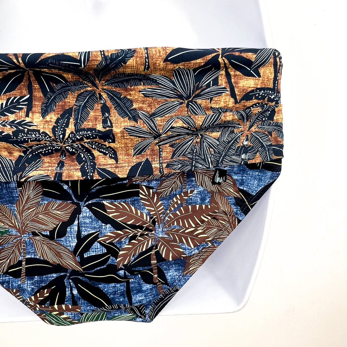 BLEU ROD BEATTIE By the Sea Sarong Hipster Bikini Bottom Size 6 Blue Gold NWT