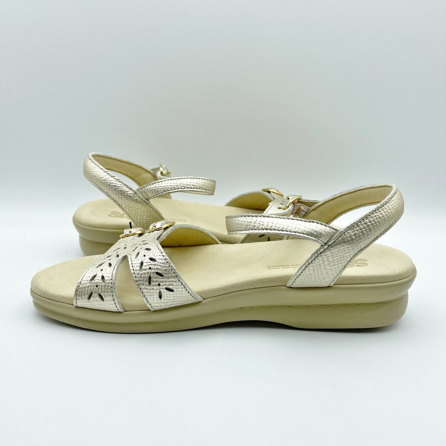 SAS Womens Duo Comfort Sandal US 9 M EU 40 Gold Suede 3-Strap Comfort NIB