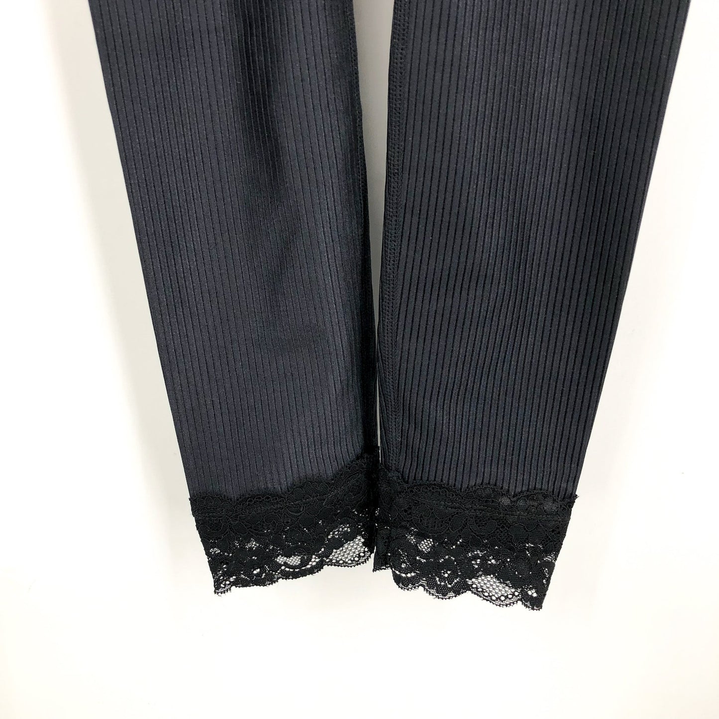 BEACH RIOT Women's Taylor 7/8 Lace Leggings Small Black