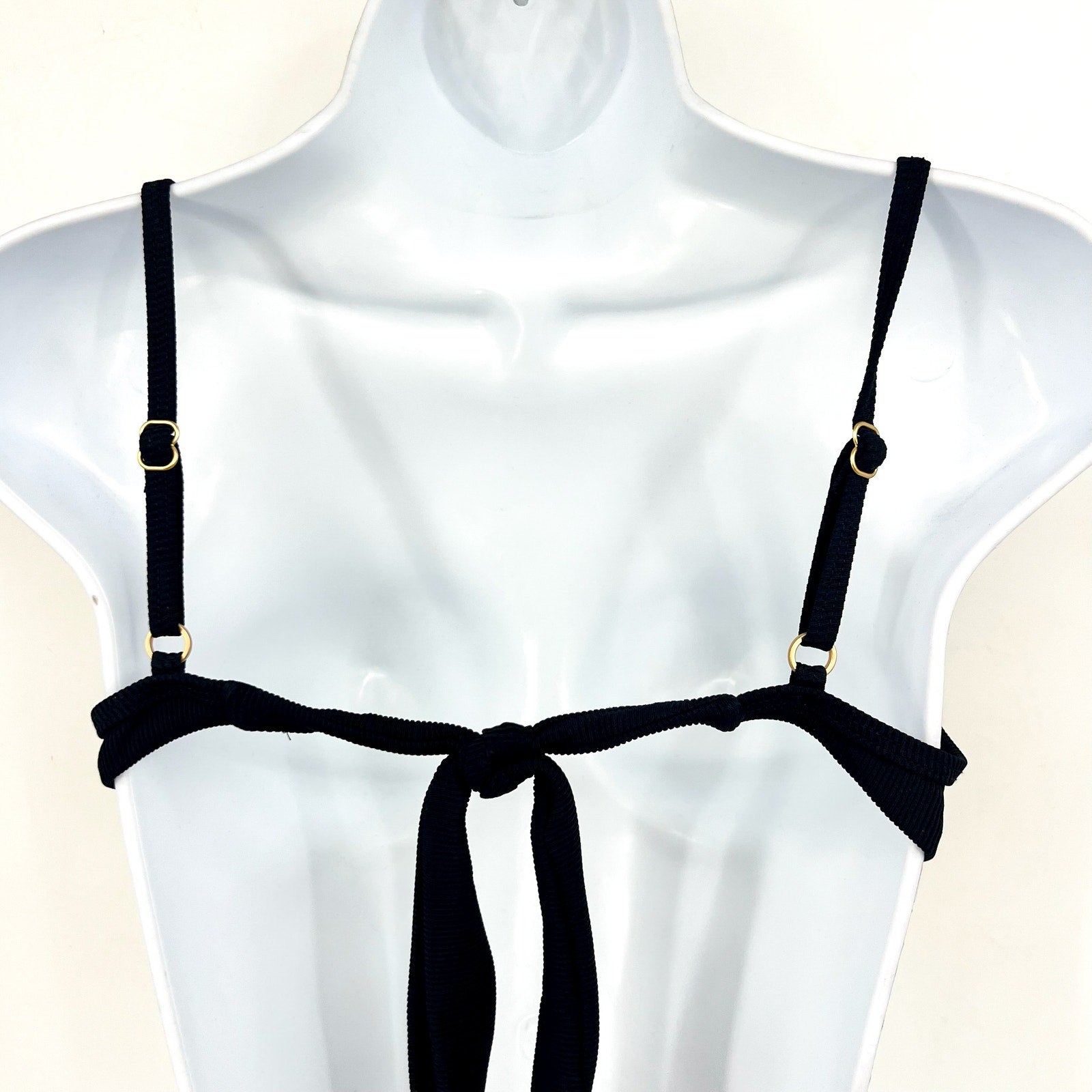 L*SPACE Women's Hunter Underwire Bikini Top Small Black V Front Tie Back NWT