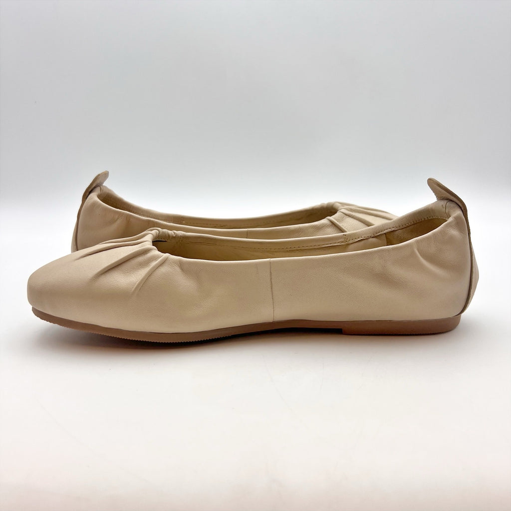 Coldwater Creek Womens Walk With Me Flex Ballet Flats Size 7 Beige Leather NIB