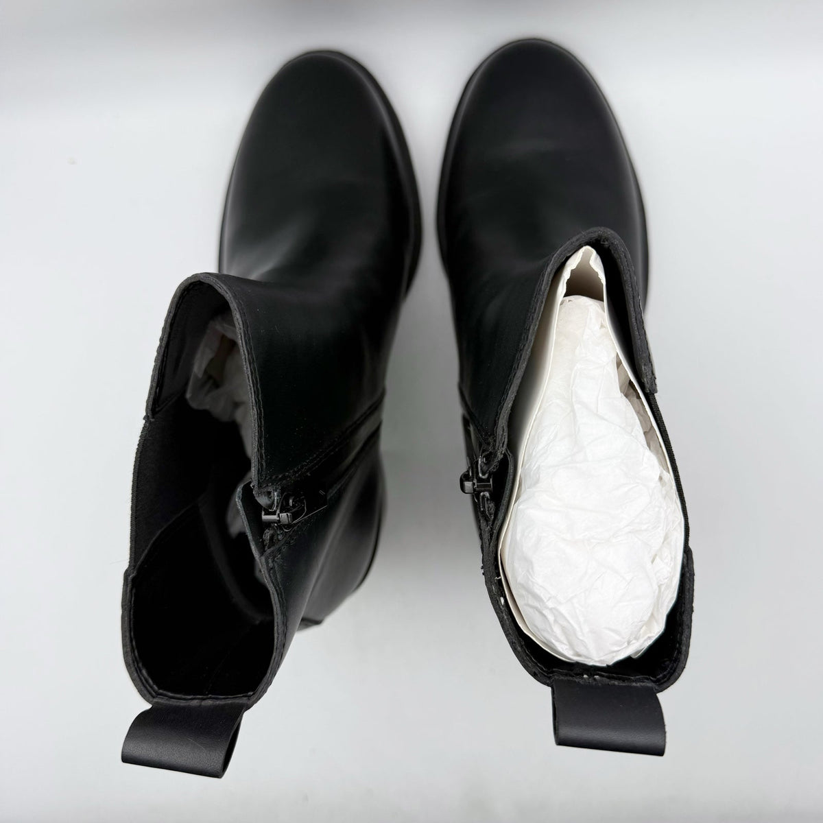 VIONIC Womens Truckee Booties Size 9 Wide Black Leather Waterproof NIB