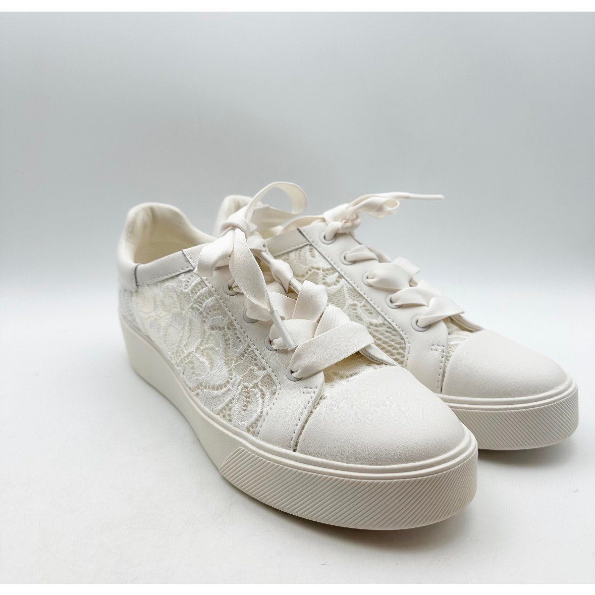 Naturalizer Women's Morrison 2.1 Lace Sneakers Size 8 White Bridal NWOB