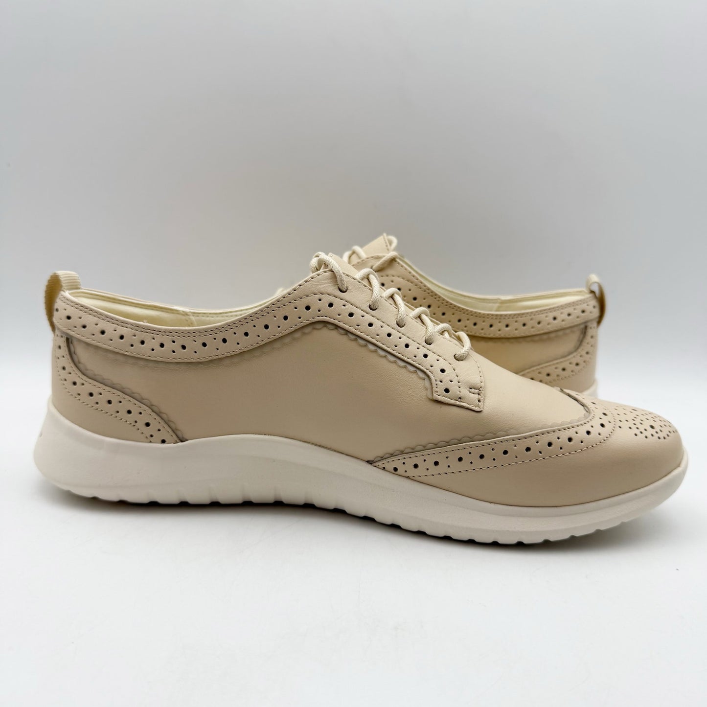 Cole Haan Women Zerogrand Meritt Wing Tip Oxford Shoe US 7.5 M Beige Leather NIB