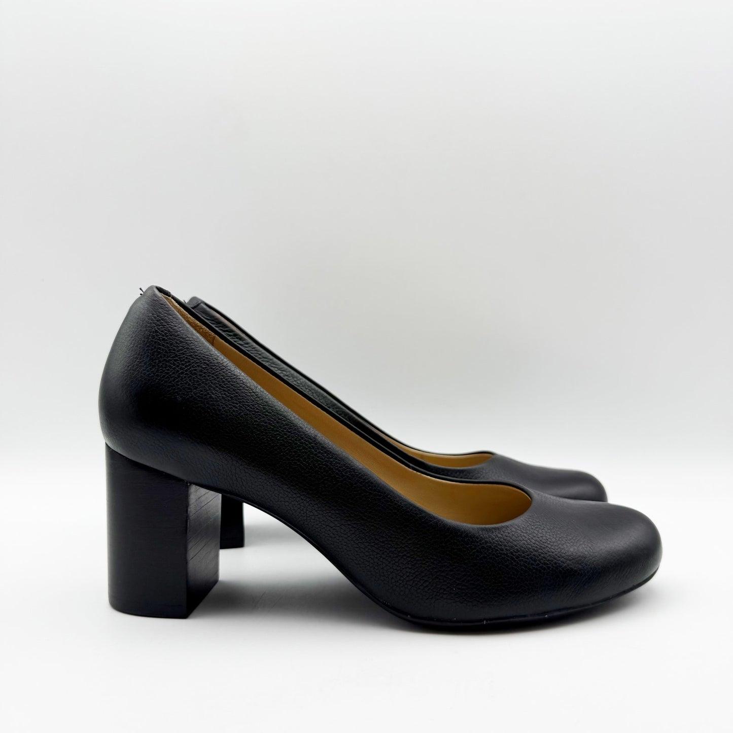 Marc Joseph New York Womens Midtown Pumps US 7 Black Leather Round Toe NIB