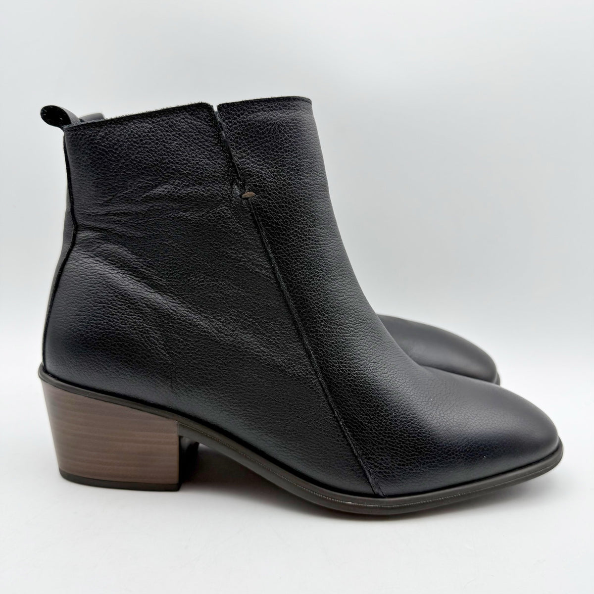 Naot Womens Ethic Ankle Boots EU 41 US 10 Black Leather NIB