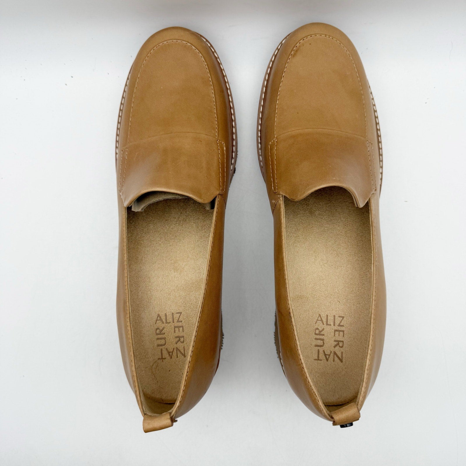 Naturalizer Womens Darry Loafers US 11 Narrow Tan Leather Lug Sole Slip On NIB
