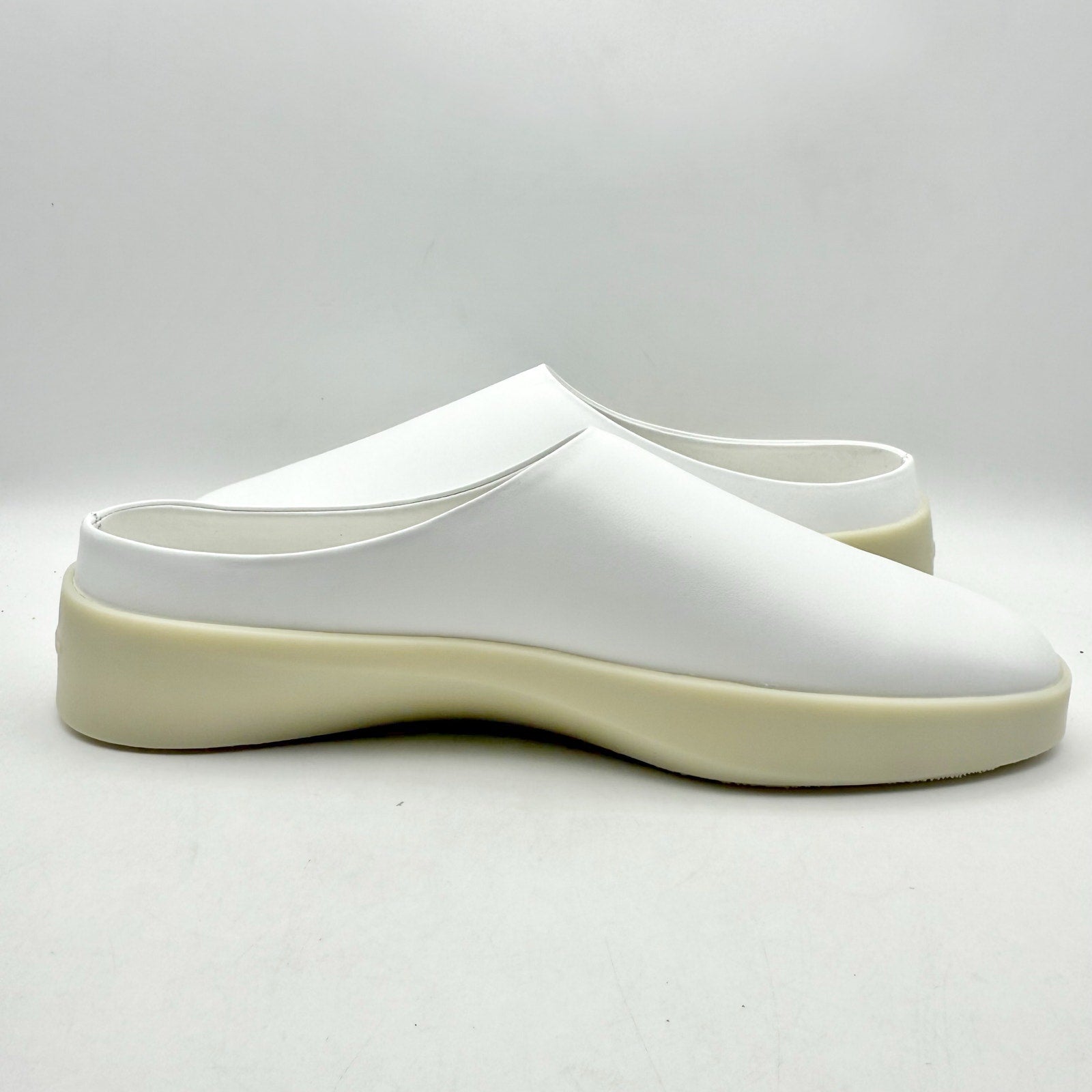 Wolf & Shepherd Mens Cruise Mule Slip On Shoes US 11 EU 44 White NIB