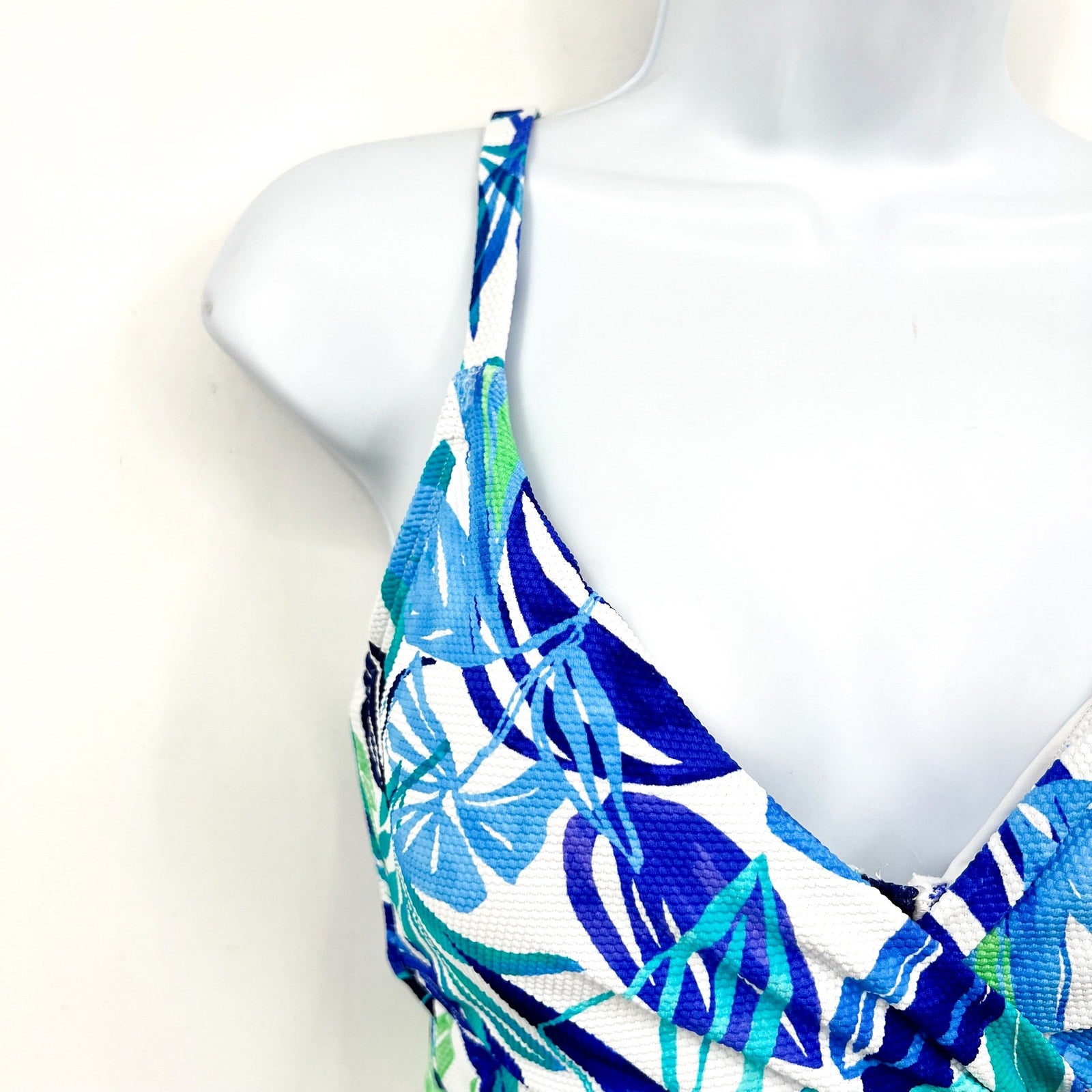 TOMMY BAHAMA Marina Underwire Tankini Top Large Beach Glass Blue Island Cays NWT