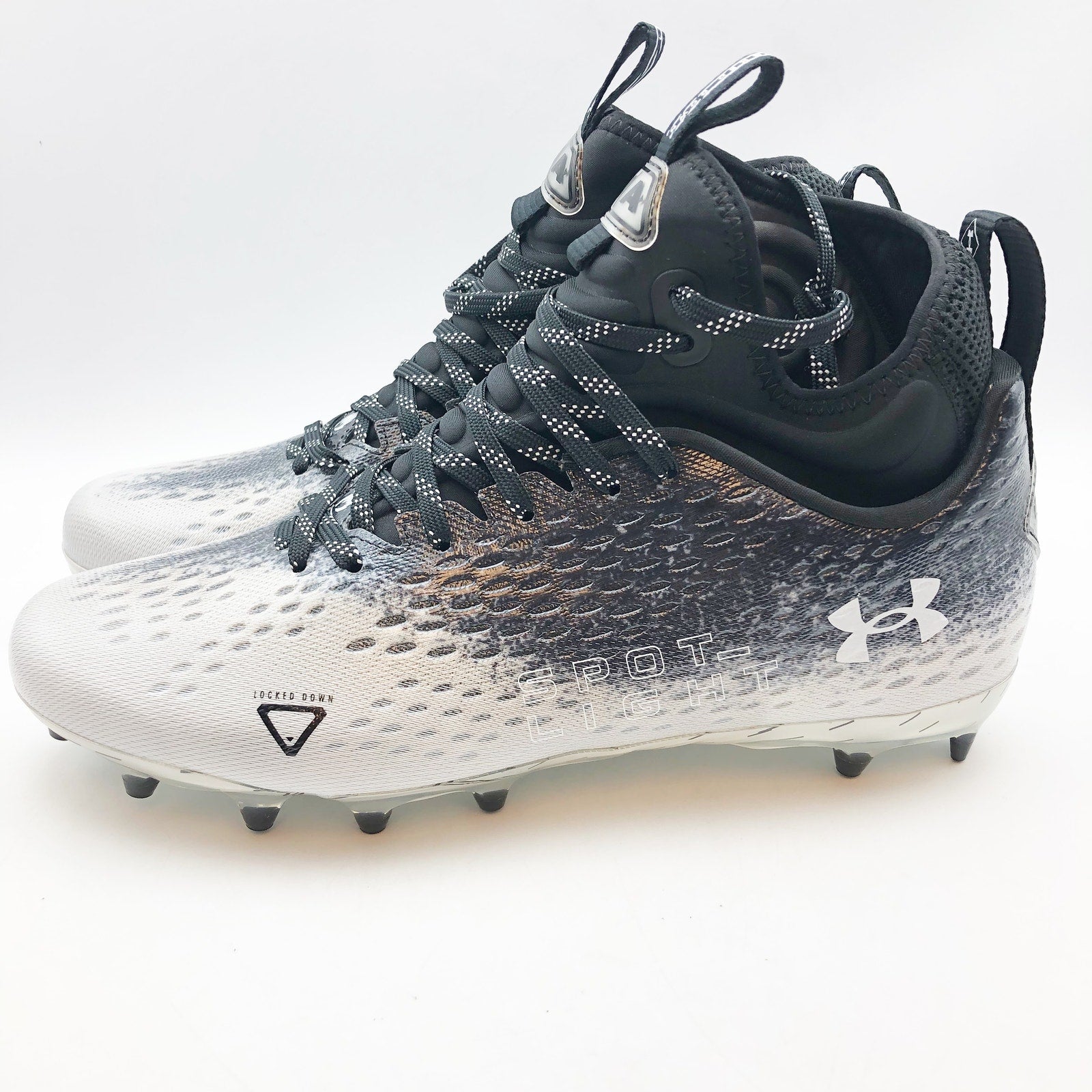 Under Armour Men's Spotlight Lux Mc 2.0 Football Cleats Size 8 Black White NWOB
