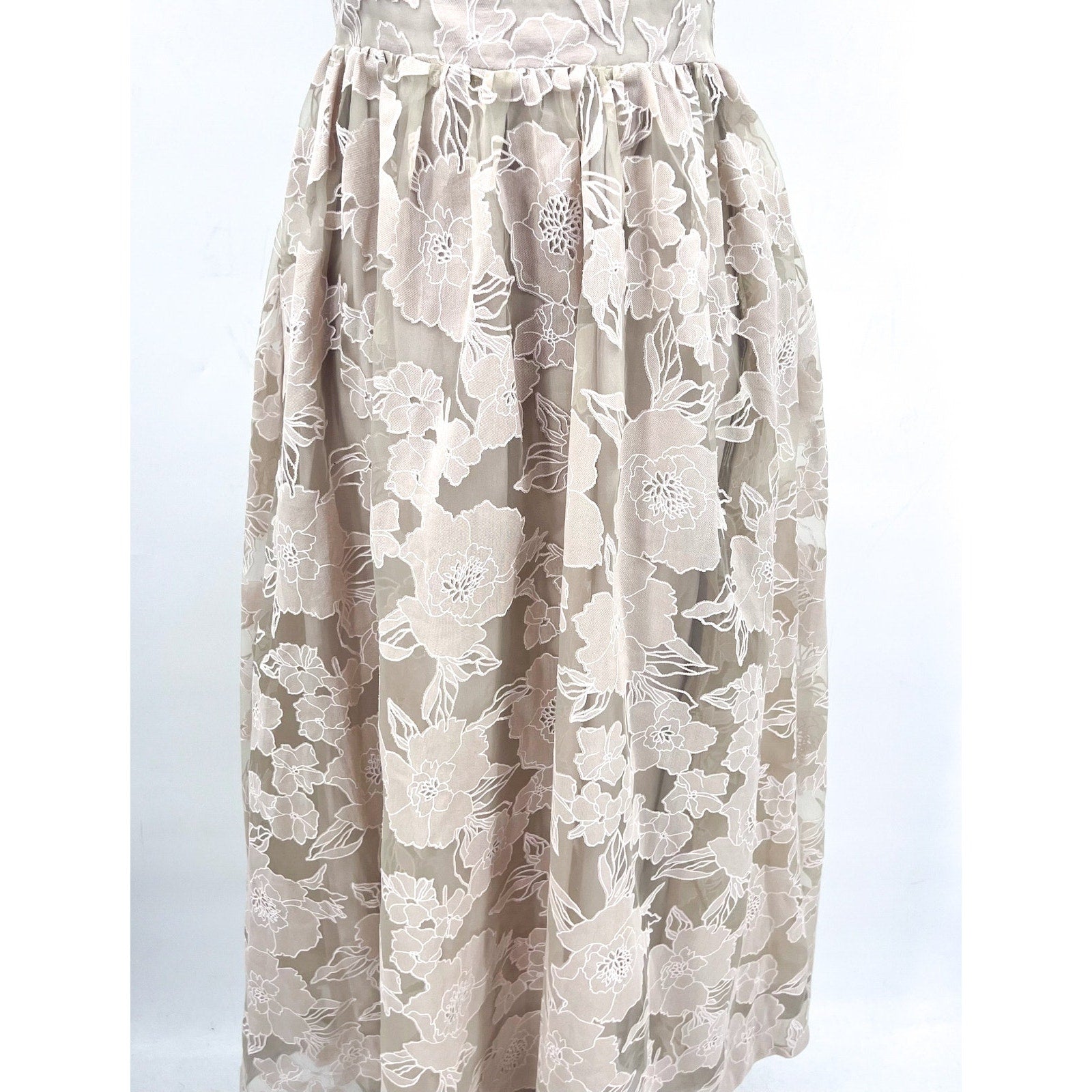 EN SAISON Women's Jenna Midi Dress Small Natural Beige Organza Floral NWOT