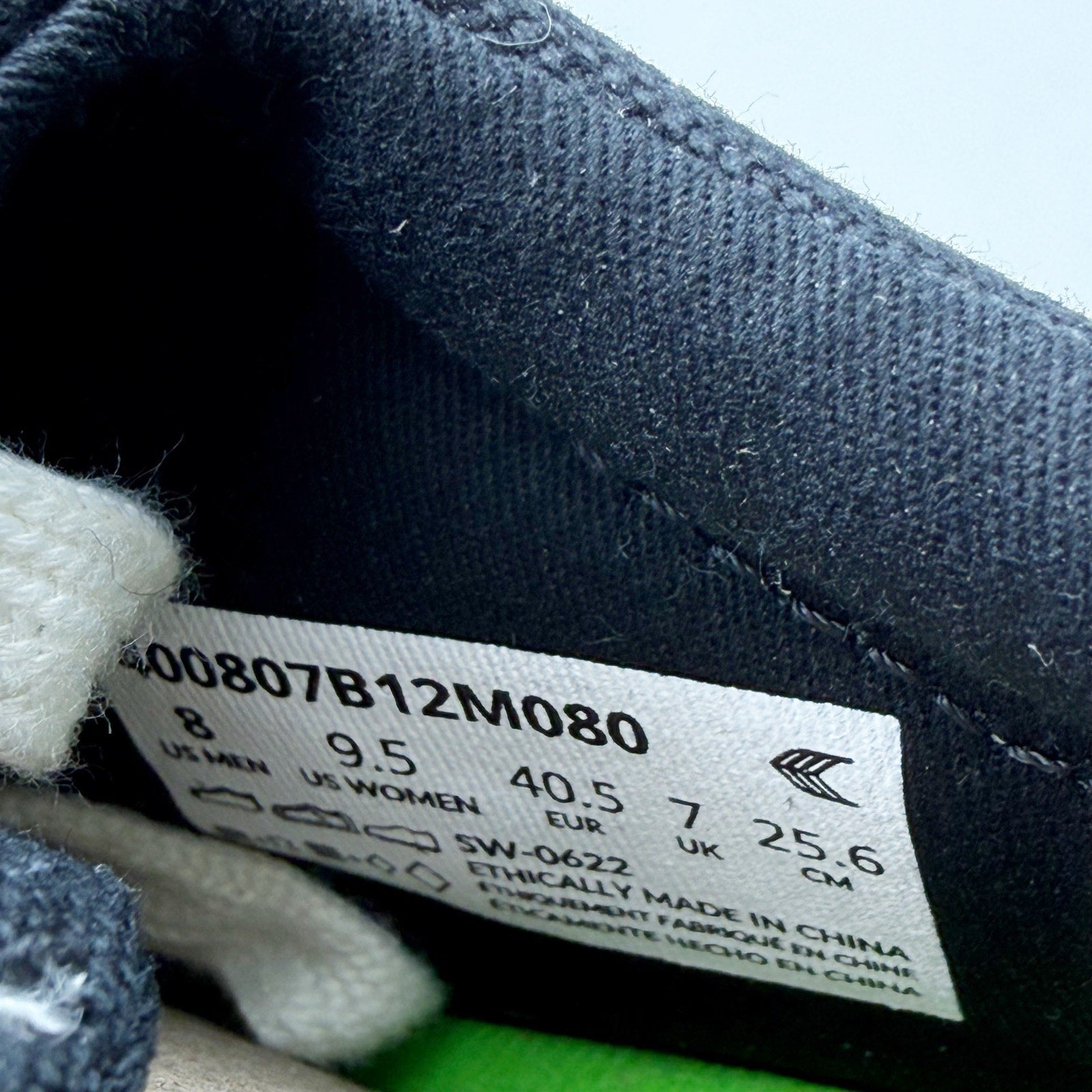CARIUMA Catiba Pro Low Sneakers MENS 8 WOMENS 9.5 EU 40.5 Black White Canvas NIB