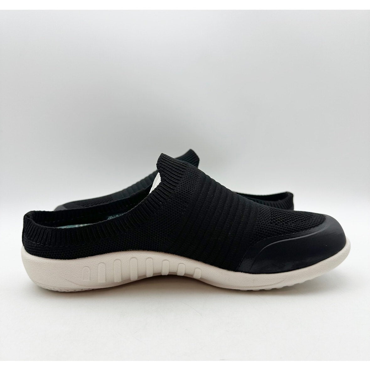 Spenco Womens Blissful Casual Slip On Shoes Size 6.5 WIDE Black Mules NIB