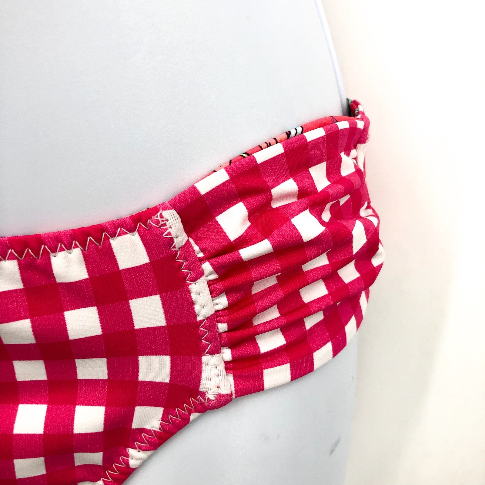 TOMMY BAHAMA Summer Floral Reversible Hipster Bottom Large Passion Pink NWT