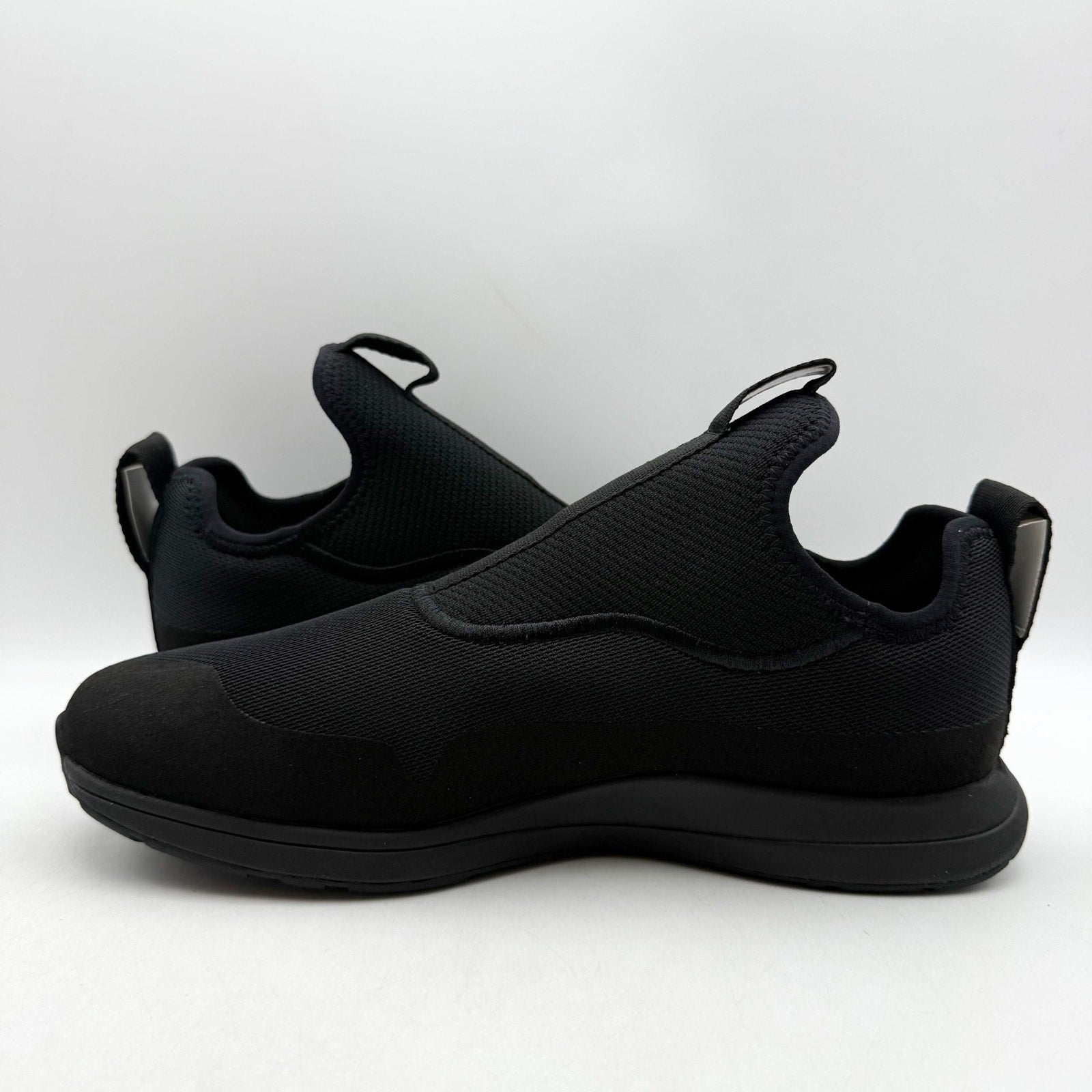 YORK The Gail Slip On Sneakers Mens 8 Womens 9.5 Black Recovery Trainer NIB
