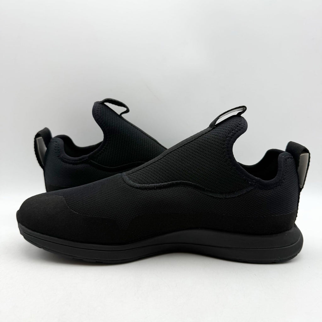 YORK The Gail Slip On Sneakers Mens 8 Womens 9.5 Black Recovery Trainer NIB