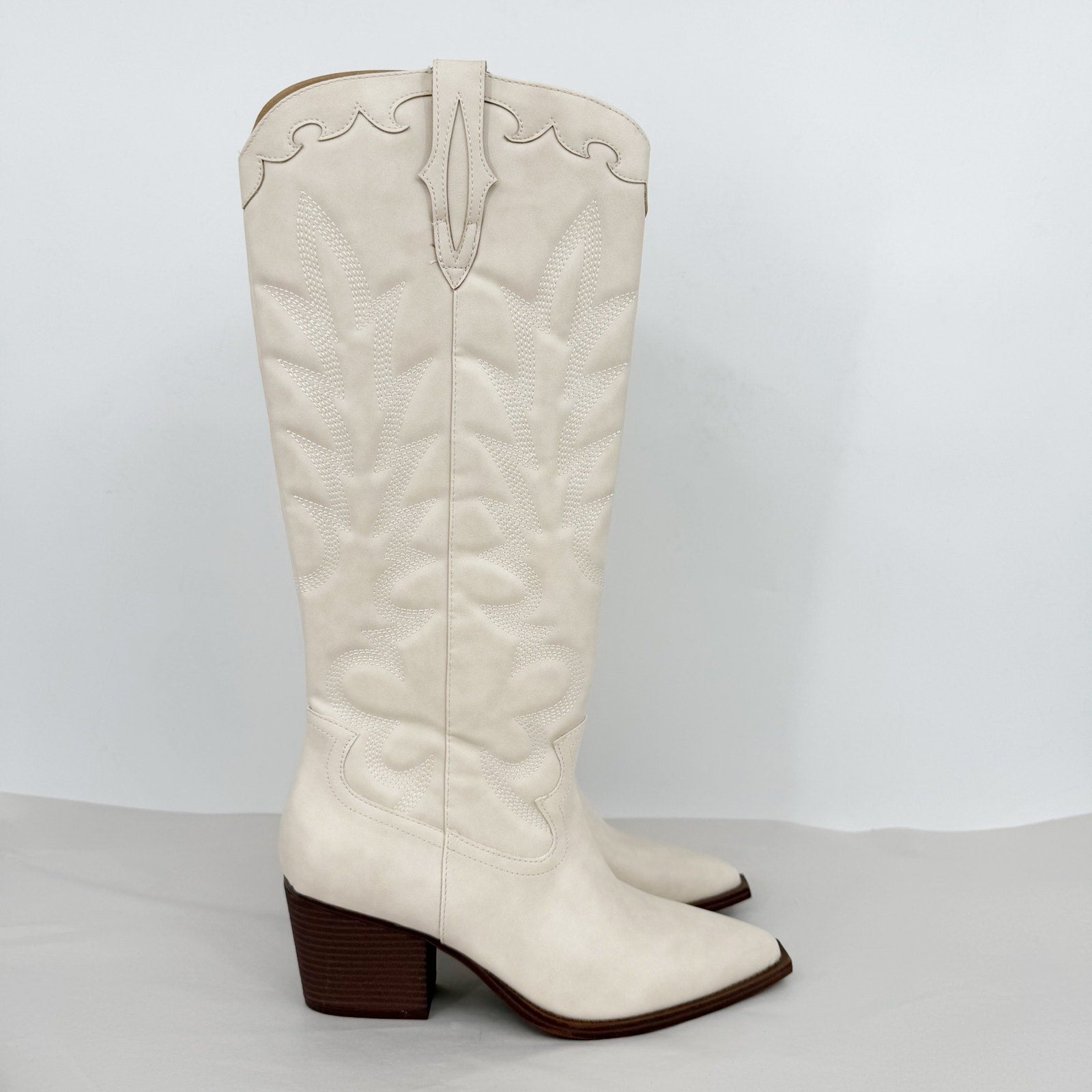 Crown Vintage Womens Sury Cowboy Boots Size 10 M Off White NWOB