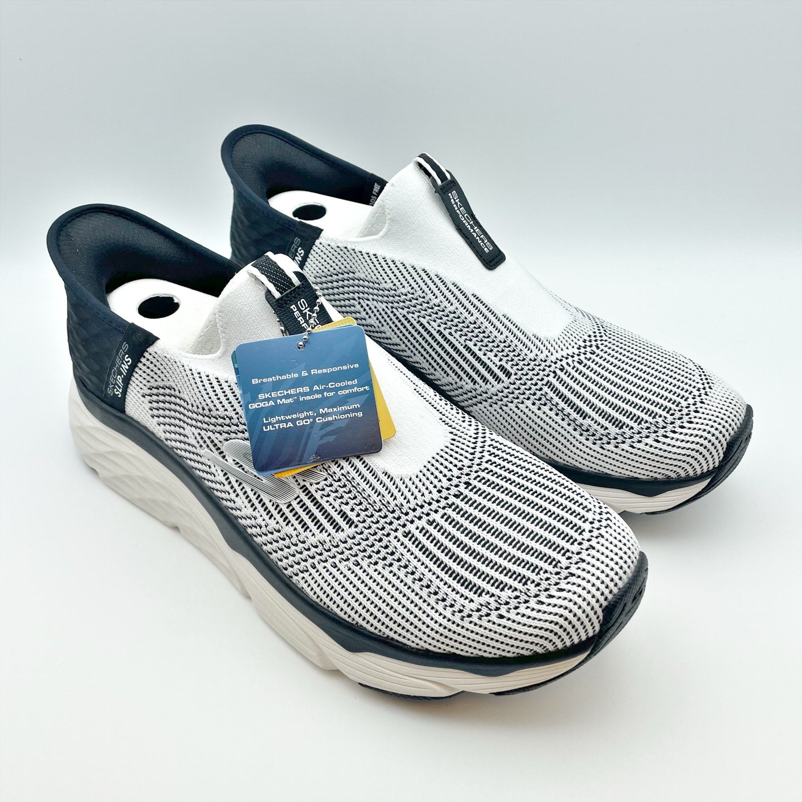 Skechers Men's Max Cushioning Elite Slip On Sneakers Size 9 Black White Knit NIB