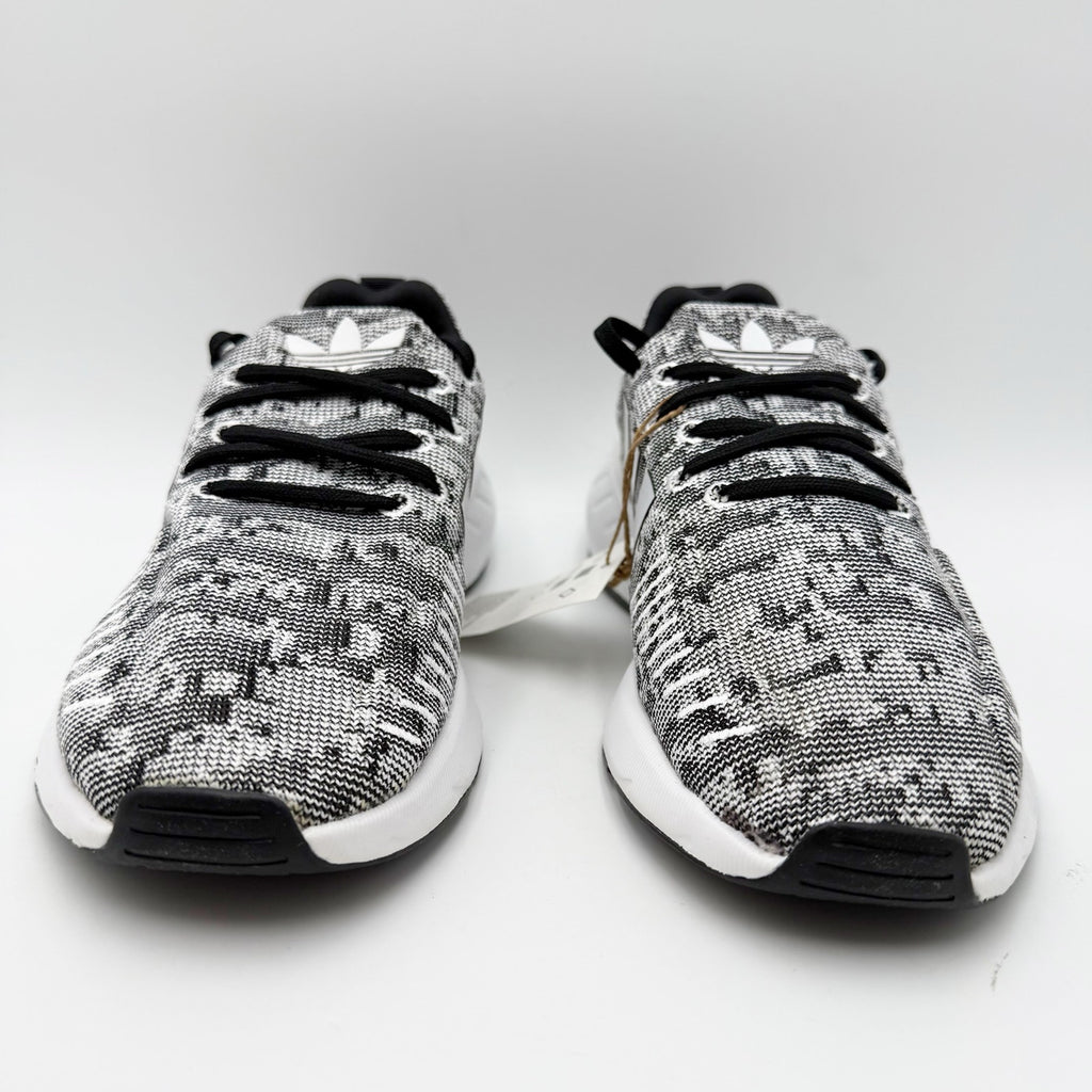 Adidas Kids Swift Run 22 Athletic Shoes Size 5 Grey White Running NWT