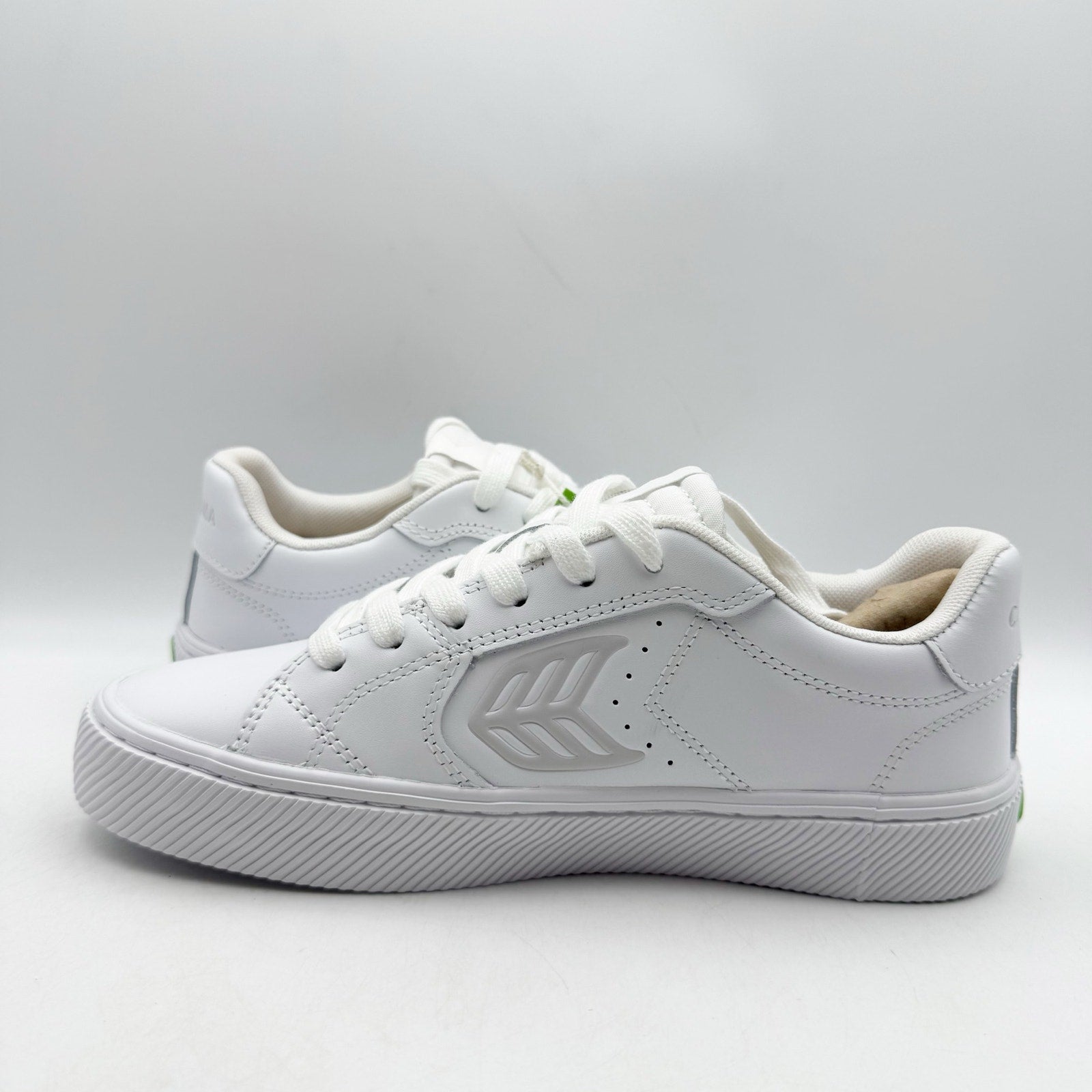 CARIUMA Womens Salvas Low Sneakers US 6.5 EU 37 White Leather NIB