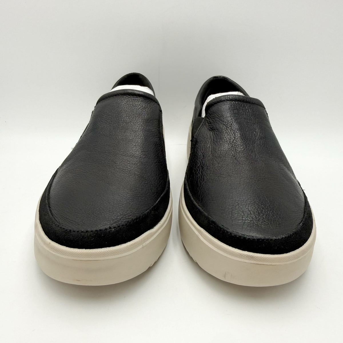 Vionic Womens Kearny Sneakers Size 8.5 Wide Black Leather Slip-On NWOB
