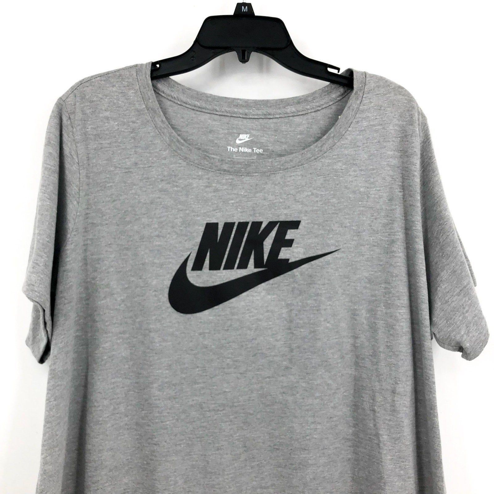 NIKE Women's Club Essential Logo T Shirt 2X Grey Knit Short Sleeve NWT FD0645063