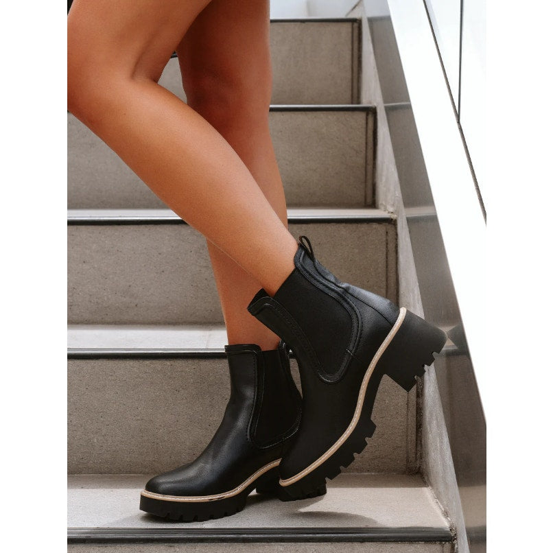 Mia Womens Noylynn Chelsea Boots US 9 M EU 40 Black Vegan Leather NIB