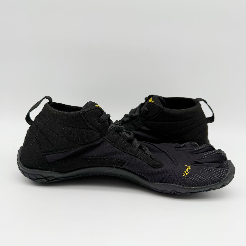 Vibram Womens V-Trek Hiking Shoes US 8 EU 38 Black Treking Climbing NWOB