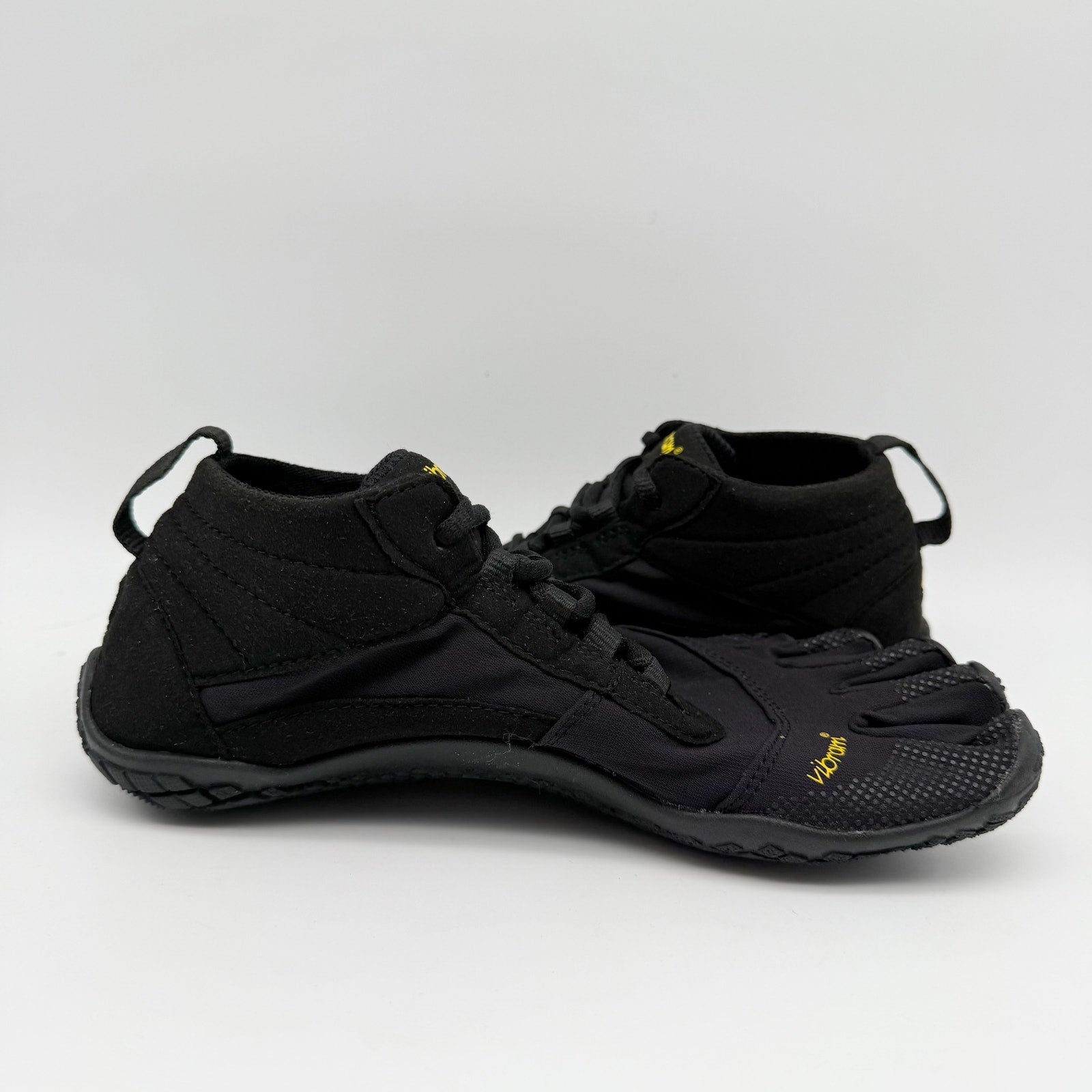 Vibram Womens V-Trek Hiking Shoes US 8 EU 38 Black Treking Climbing NWOB