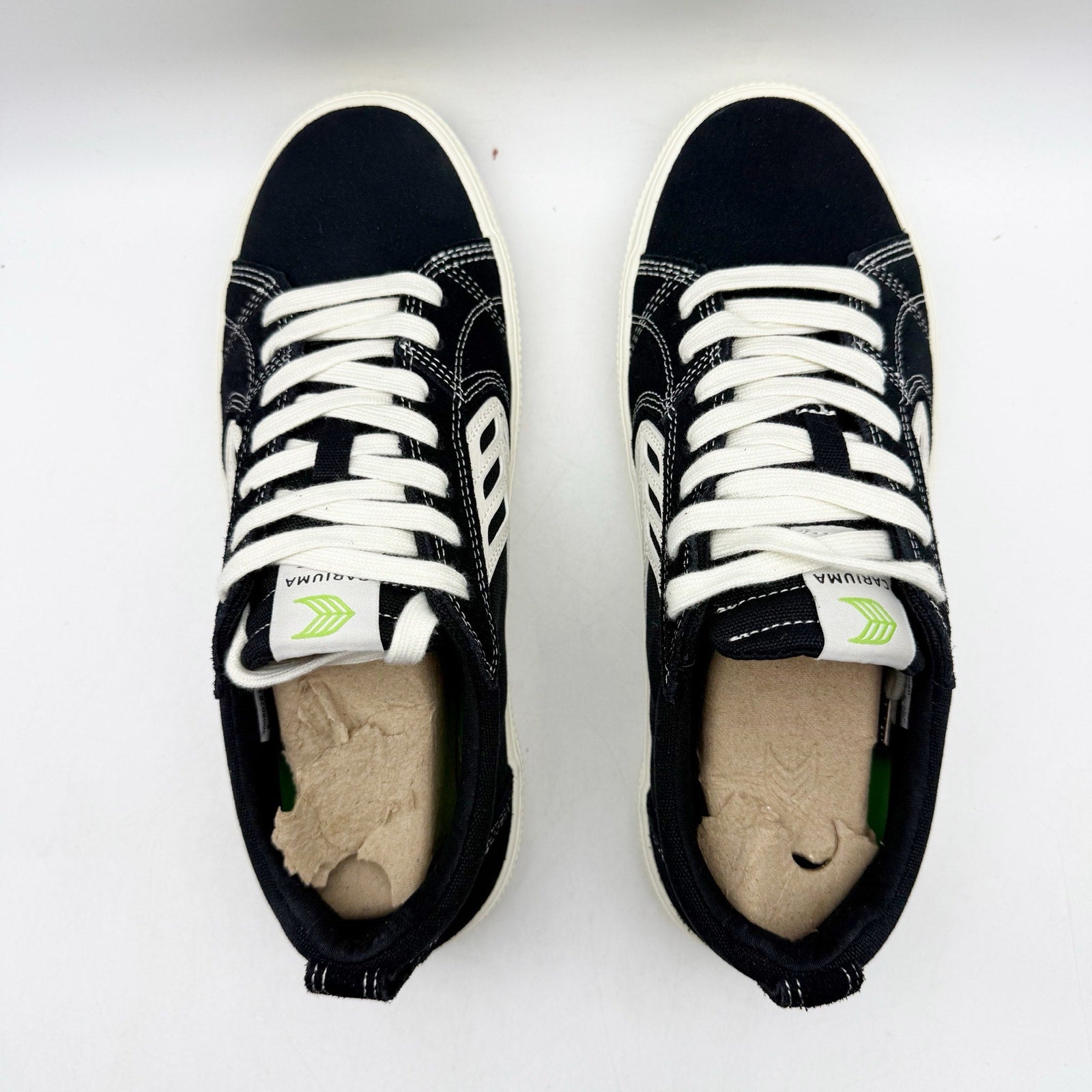 CARIUMA Catiba Pro Low Sneakers MENS 8 WOMENS 9.5 EU 40.5 Black White Canvas NIB