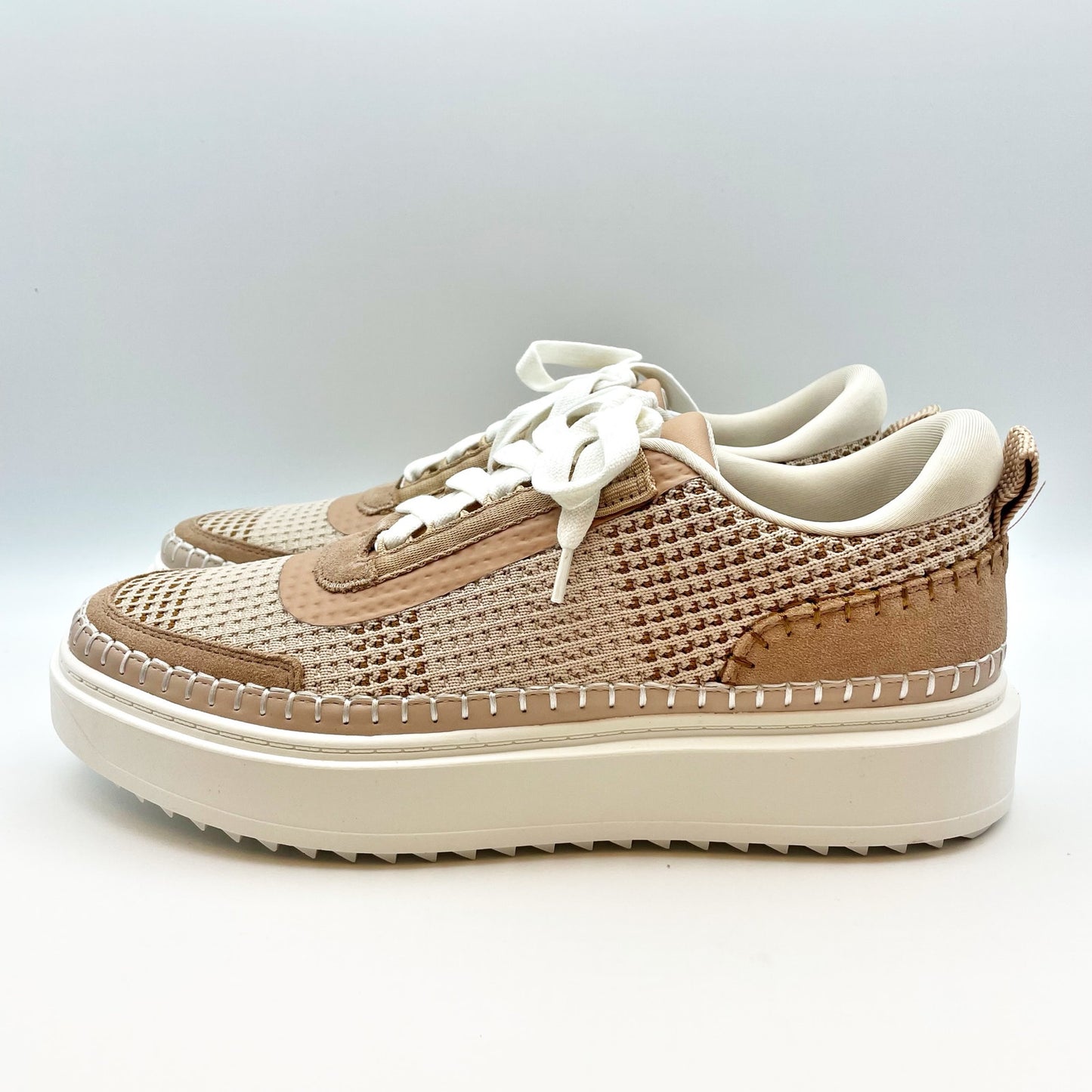 Steve Madden Womens Charlie-W Sneakers US 7.5 M Tan Light Brown Lace-Up NIB